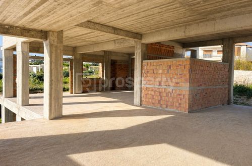 secondary image