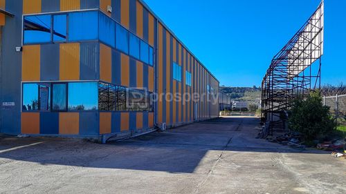 secondary image