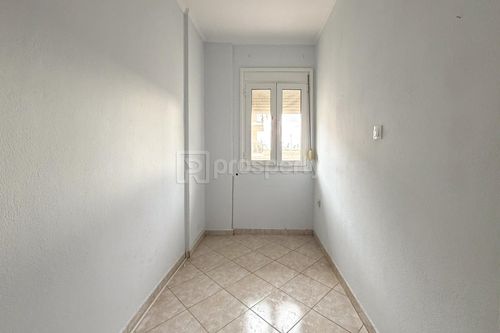 secondary image