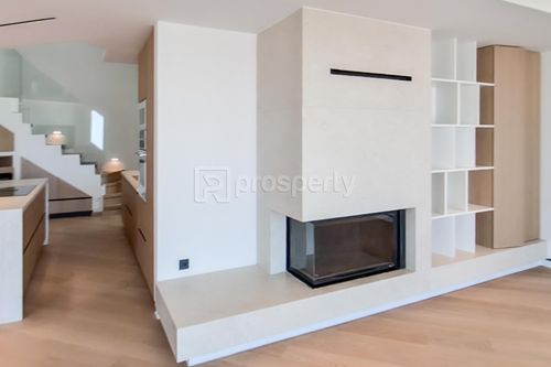 secondary image