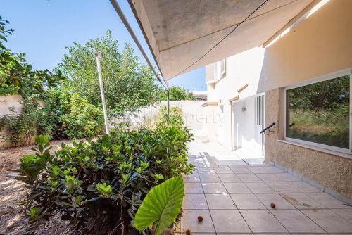 secondary image