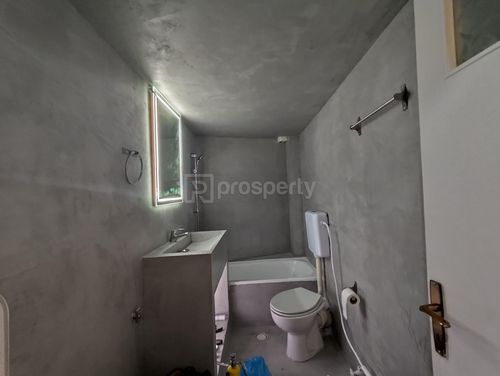 secondary image
