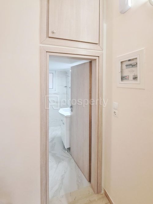 secondary image