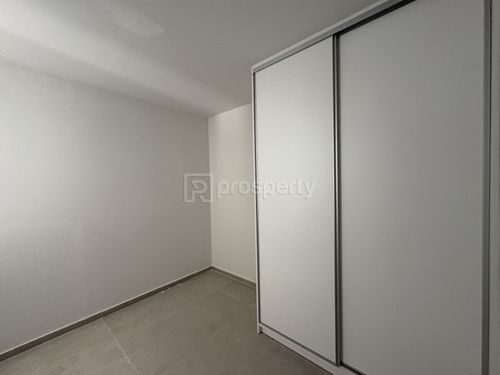 secondary image