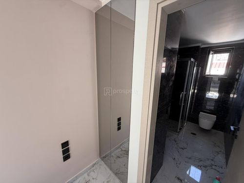 secondary image