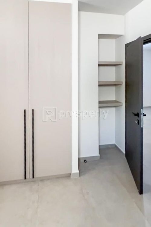 secondary image