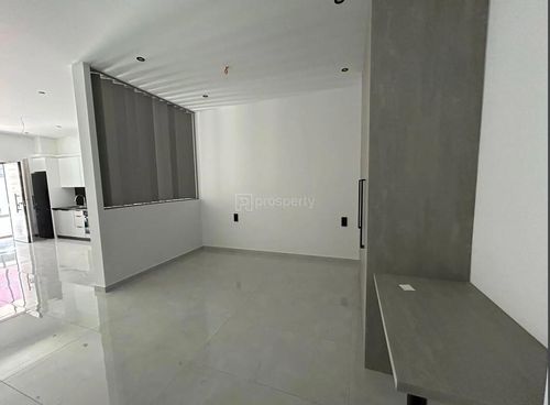 secondary image