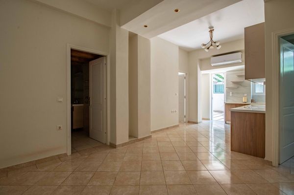 listing image 0