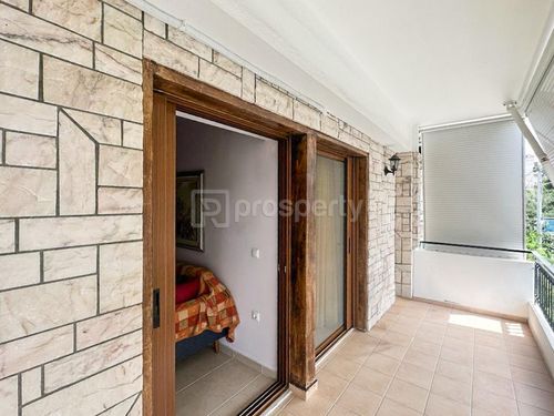secondary image