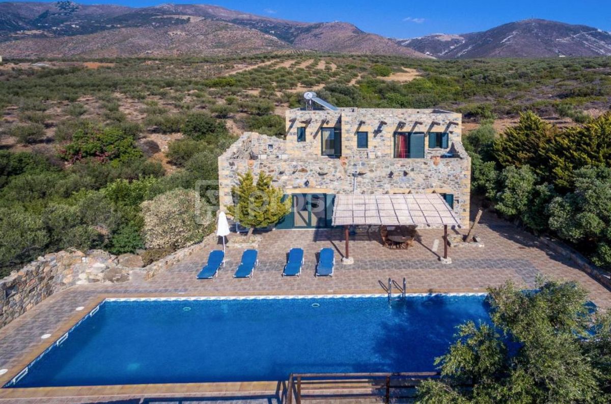 Βίλα, 220 τ.μ., Ινναχώρι