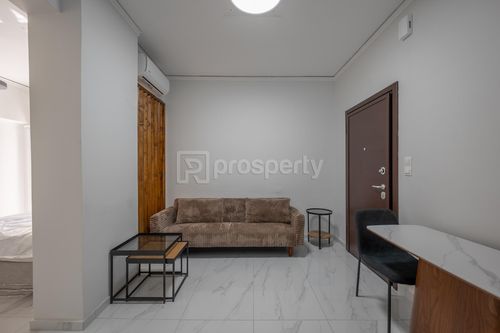 secondary image