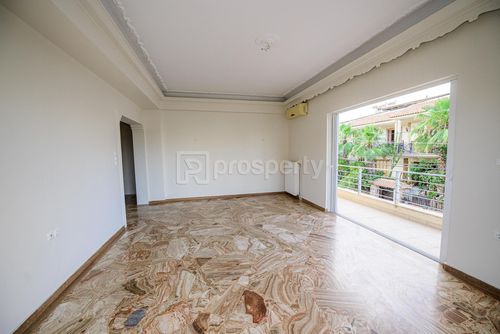 secondary image