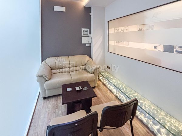 listing image 0