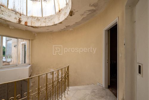 secondary image
