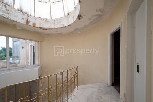 secondary image