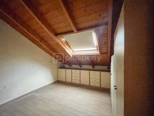 secondary image