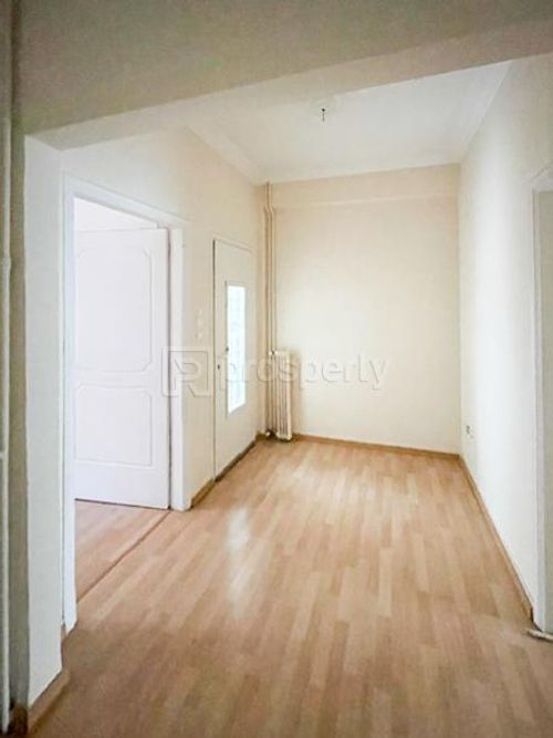 secondary image