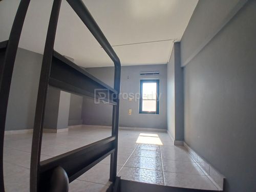 secondary image