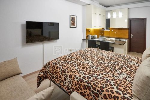 secondary image