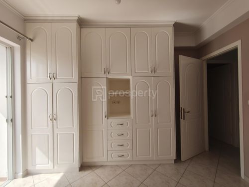 secondary image