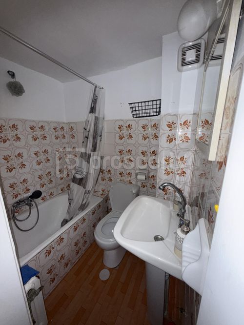 secondary image