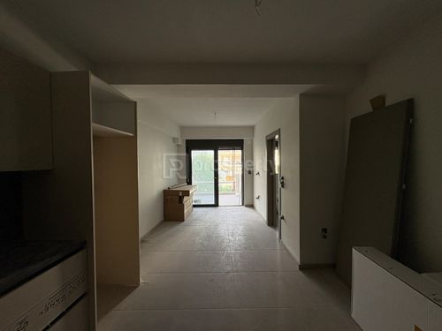 secondary image