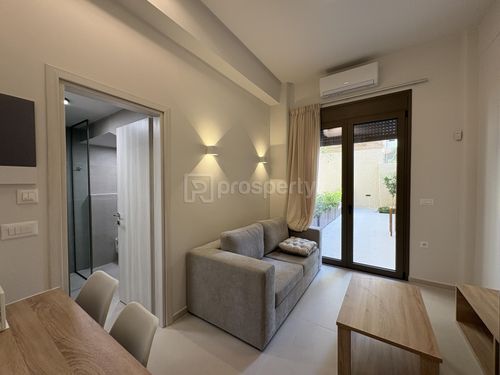 secondary image