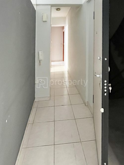 secondary image