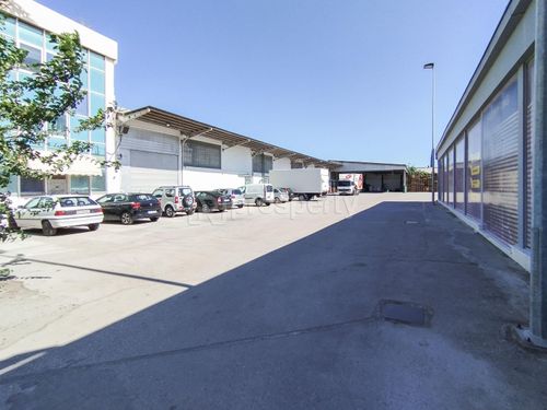 secondary image