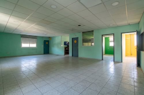 secondary image