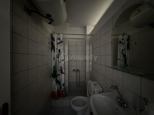 secondary image