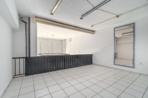 secondary image
