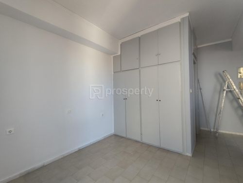 secondary image