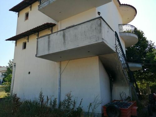 secondary image