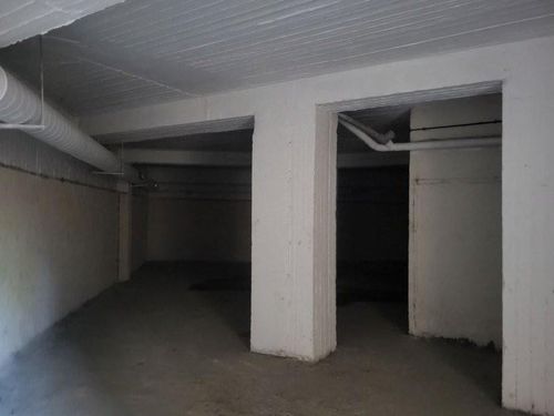 secondary image