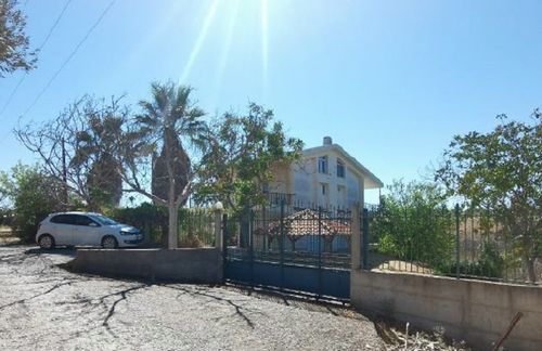 secondary image