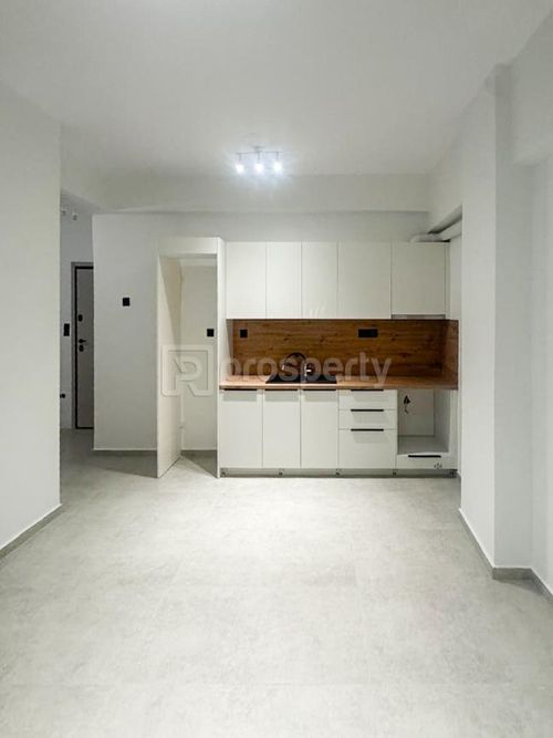 secondary image