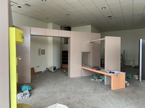 secondary image