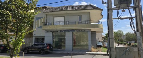 primary image