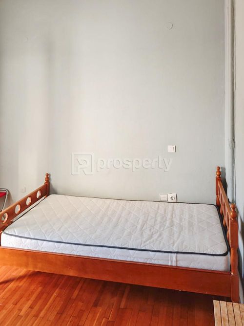 secondary image