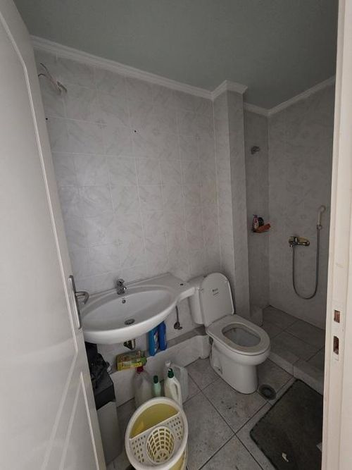 secondary image