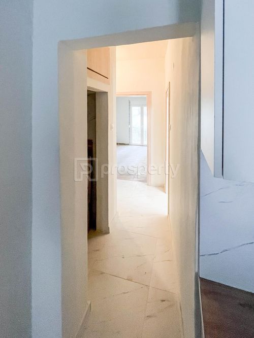 secondary image