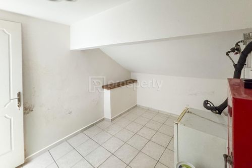 secondary image