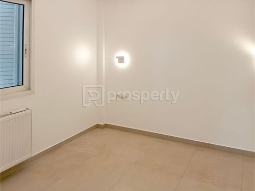 secondary image