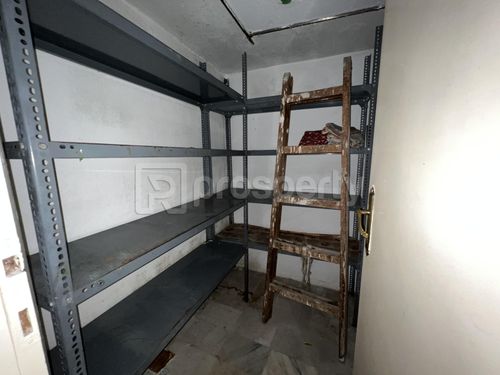 secondary image