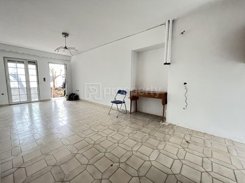 secondary image