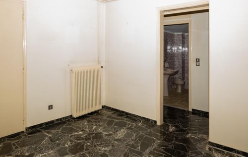 secondary image