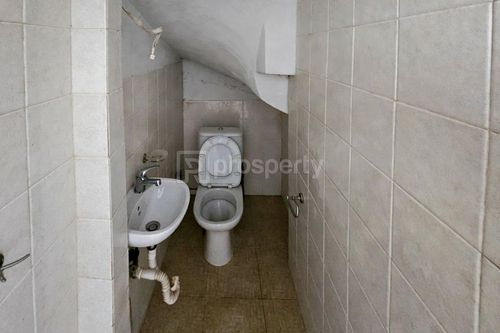 secondary image