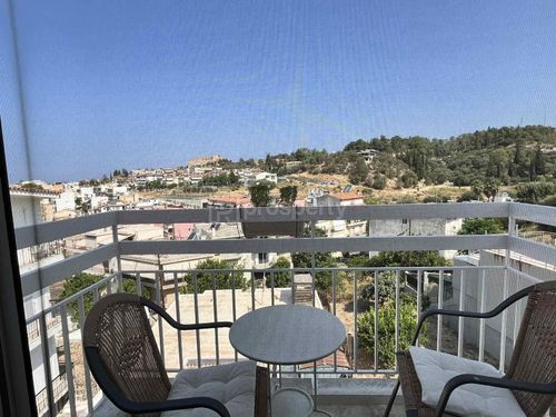secondary image