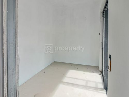 secondary image